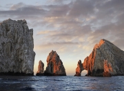 开云-孤星与红龙的搏命夜，萨拉赫身影后的沉默绝杀