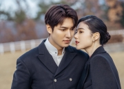 开云sport-灯光越刺眼，心跳越轰鸣