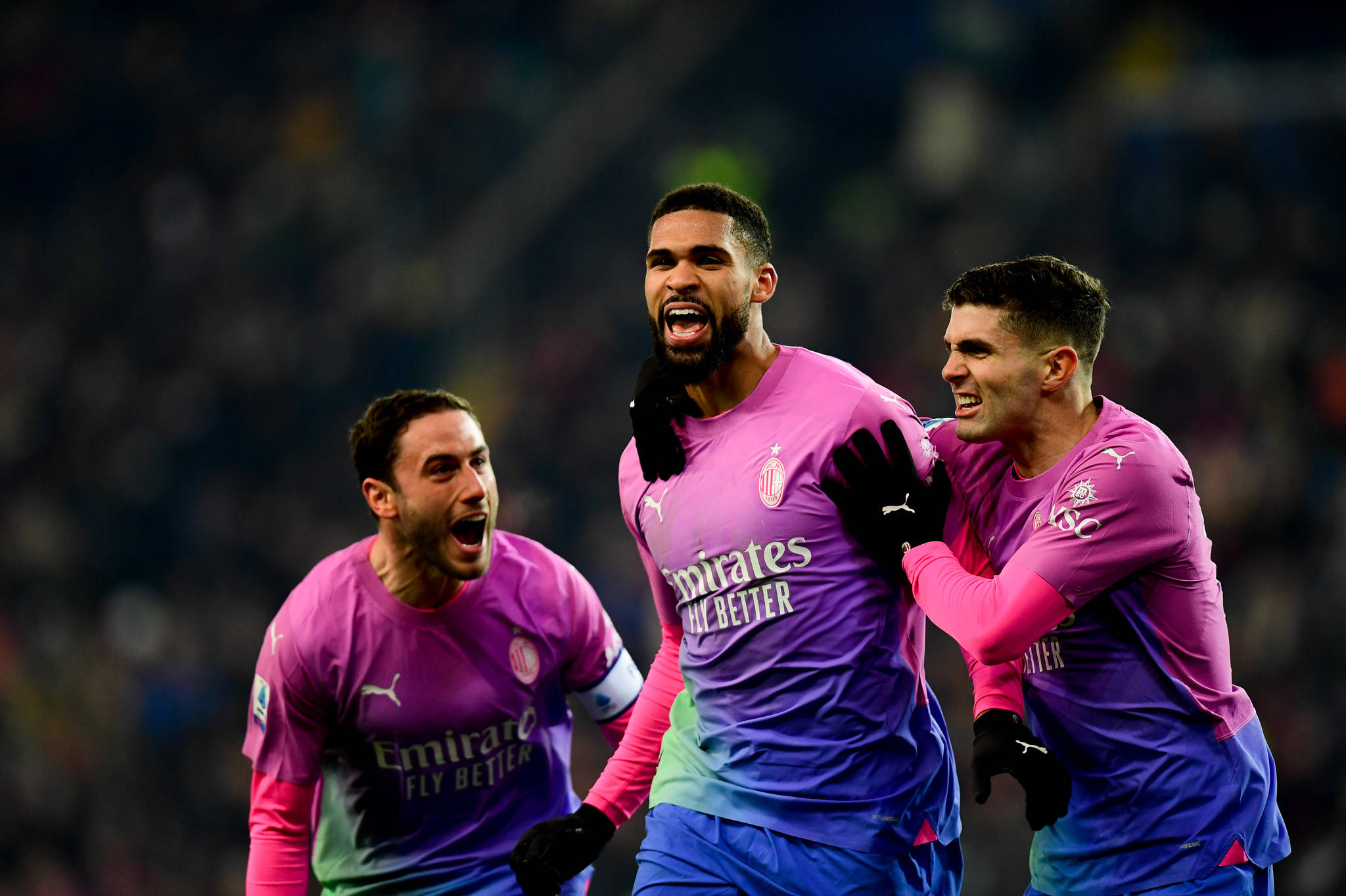 包含罗马大破维罗纳,AC米兰共续长不受欧战冲击的词条 包含罗马大破维罗纳,AC米兰共续长不受欧战冲击的词条