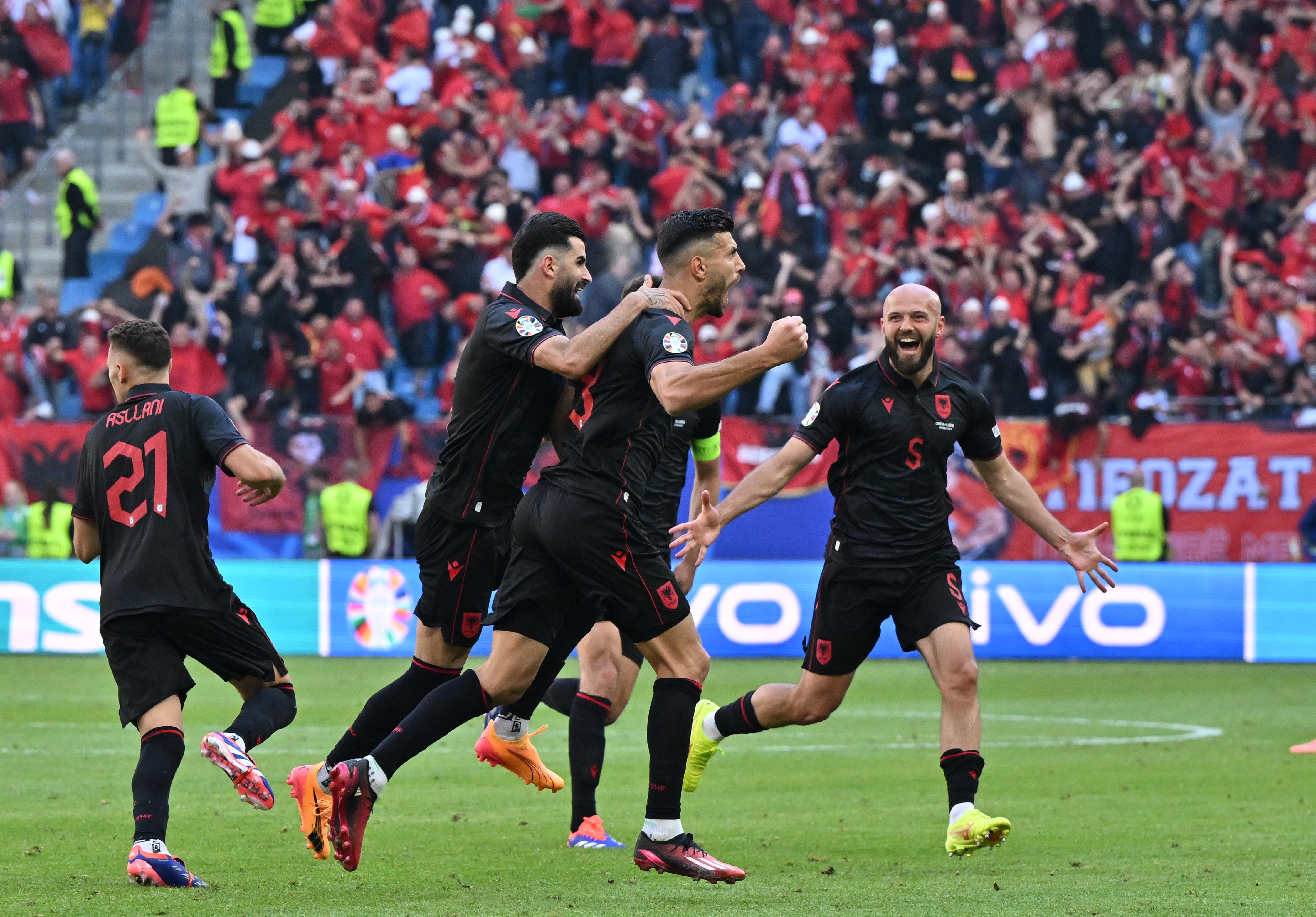 克罗地亚队在战胜奥地利的比赛中展现出色彩 克罗地亚队在战胜奥地利的比赛中展现出色彩