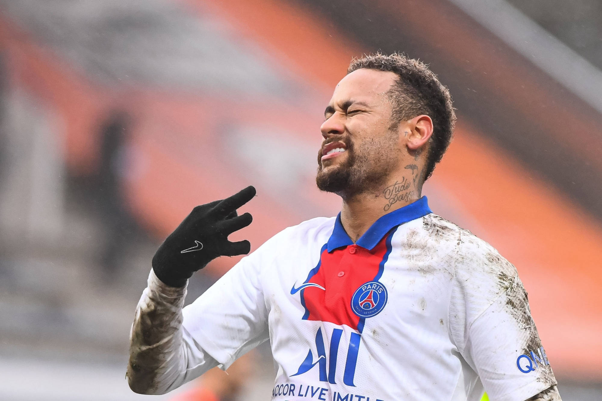 关于里尔客场失分，争冠形势严峻的信息