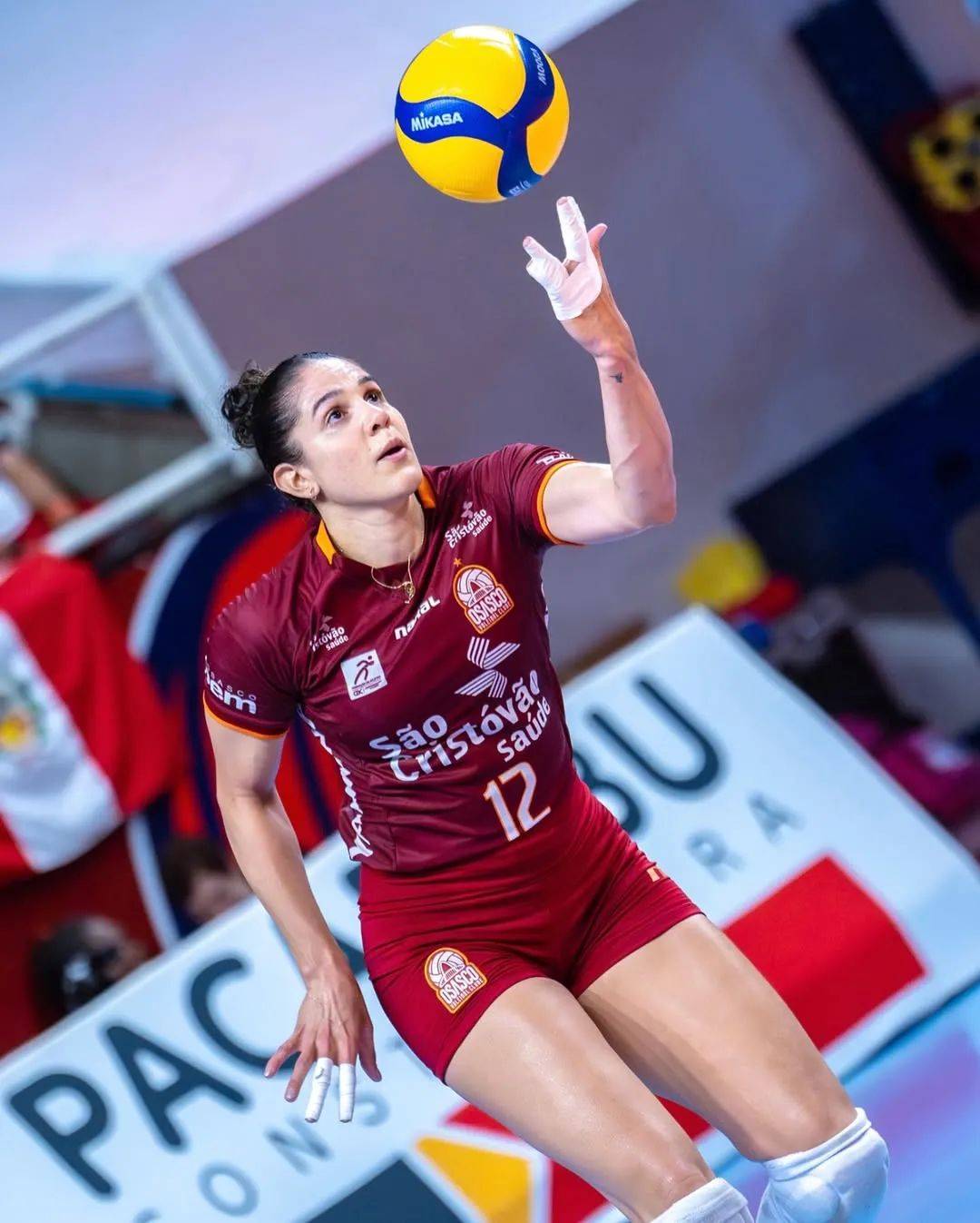 巴西女子沙滩排球选手逆袭晋级 巴西女子沙滩排球选手逆袭晋级