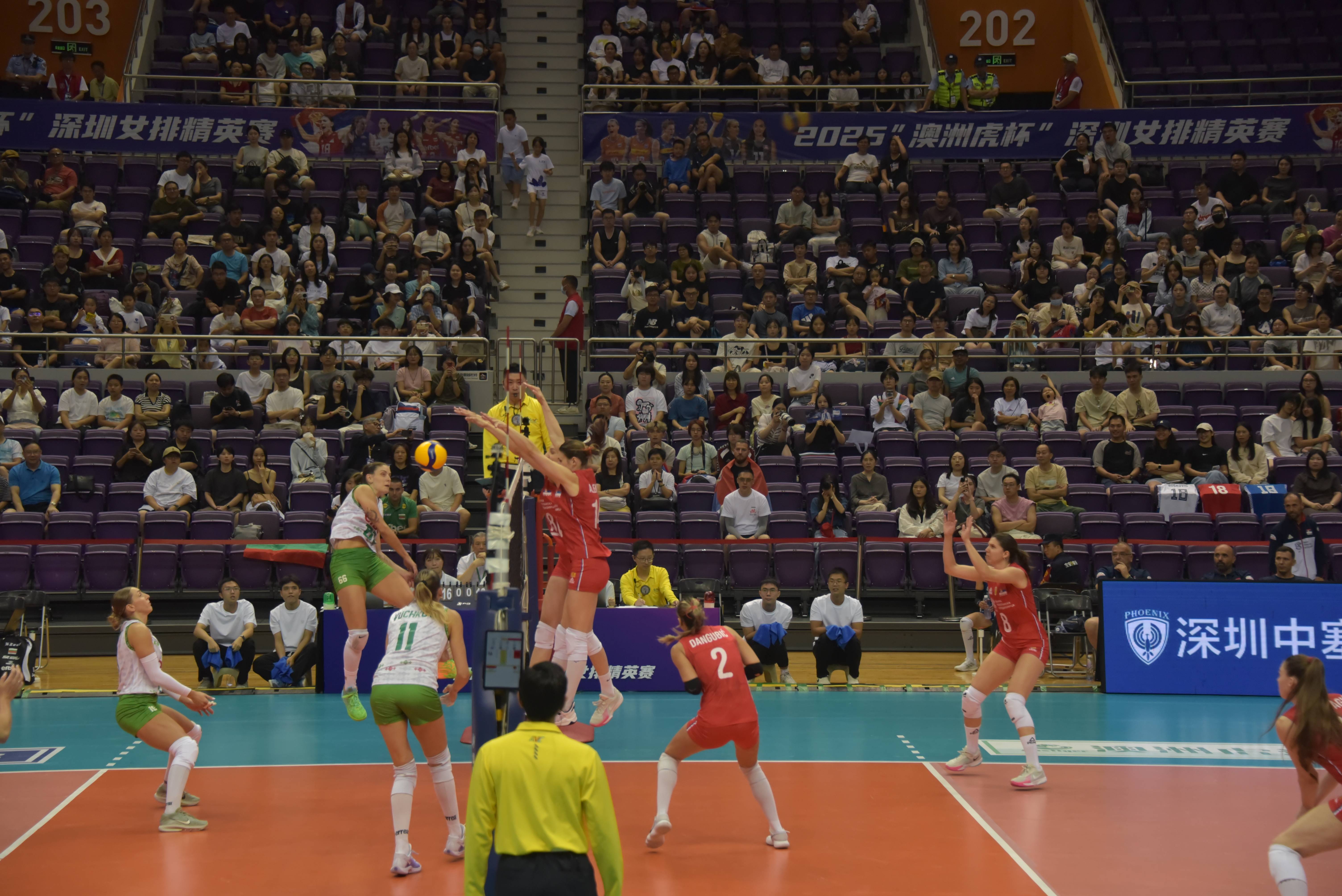 一场经典之战！排球点燃球迷热情