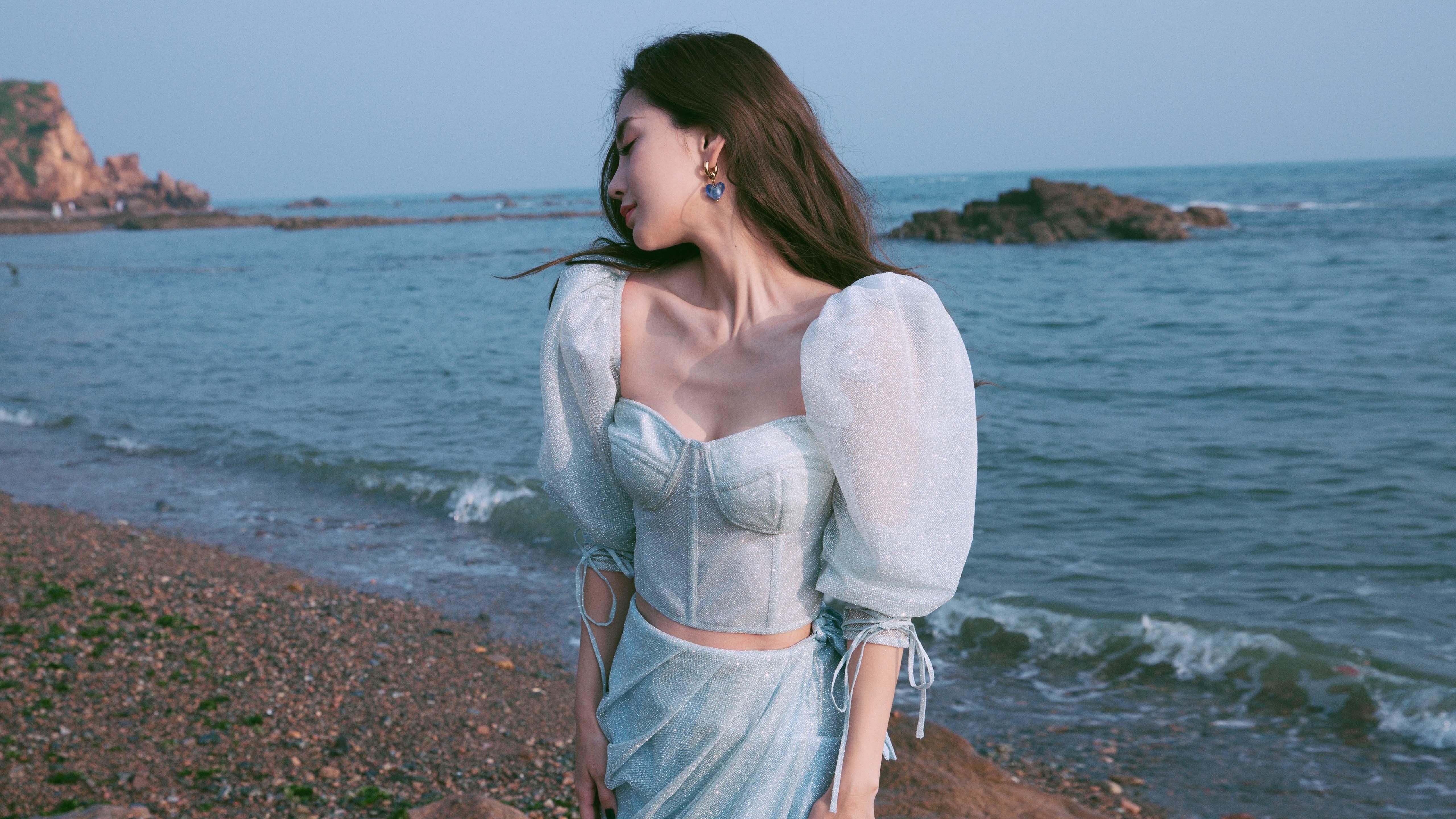 欧战夜双星闪耀，萨卡独造三球，塞维利亚闪电战击溃药厂