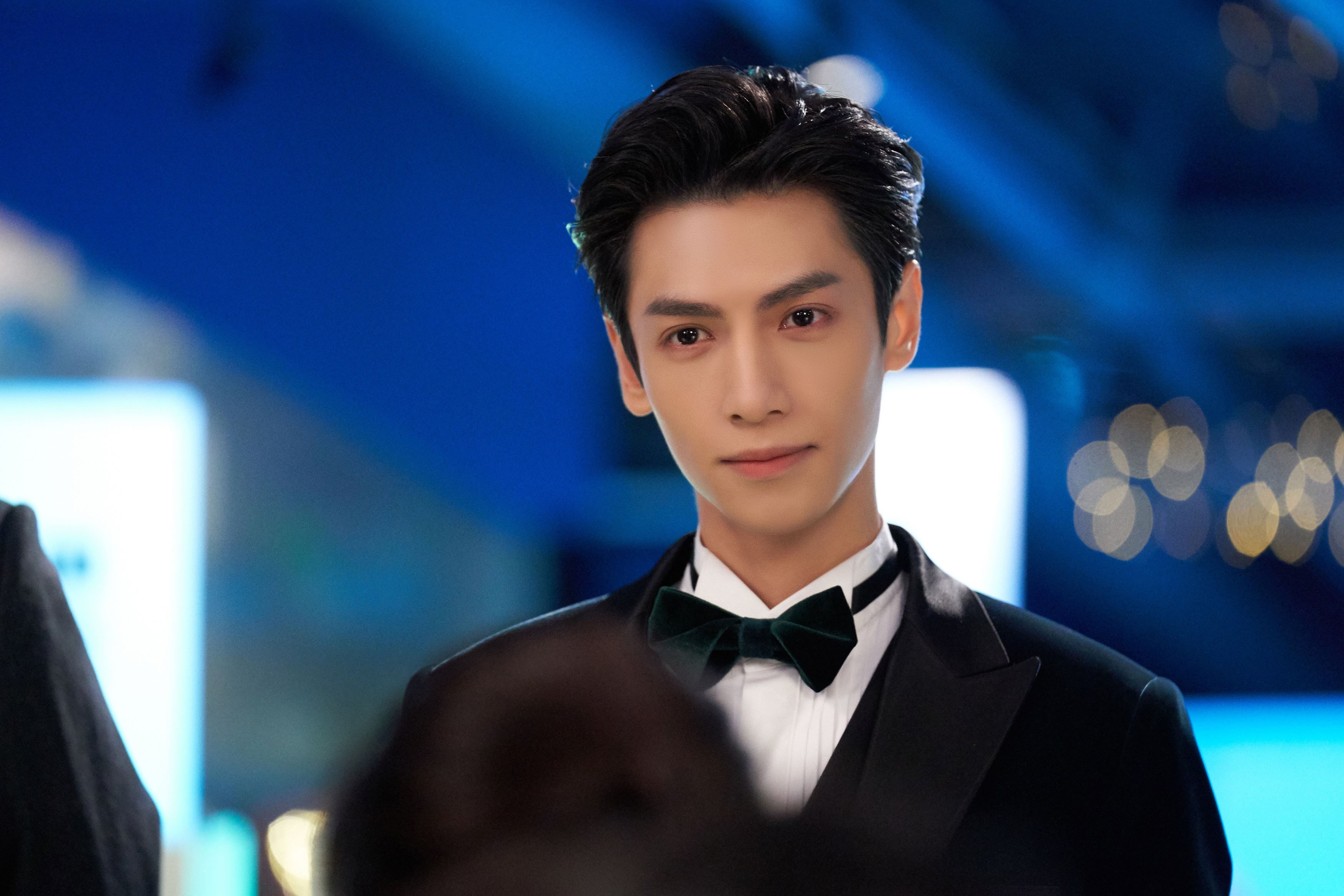 新疆雄鹰啸英伦，当篮球足球在量子纠缠中决胜