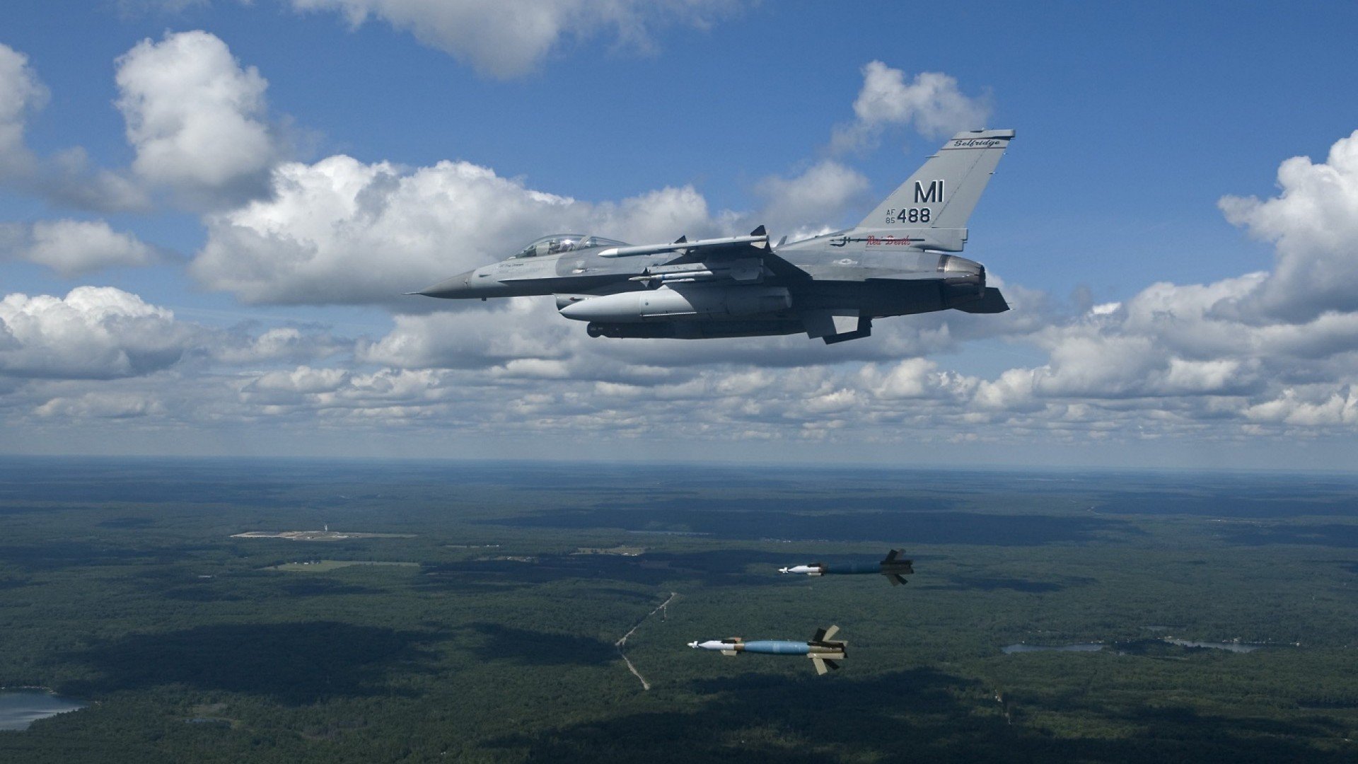 草皮的尖叫与王冠的加冕，一场冷门如何托起一颗无畏之心