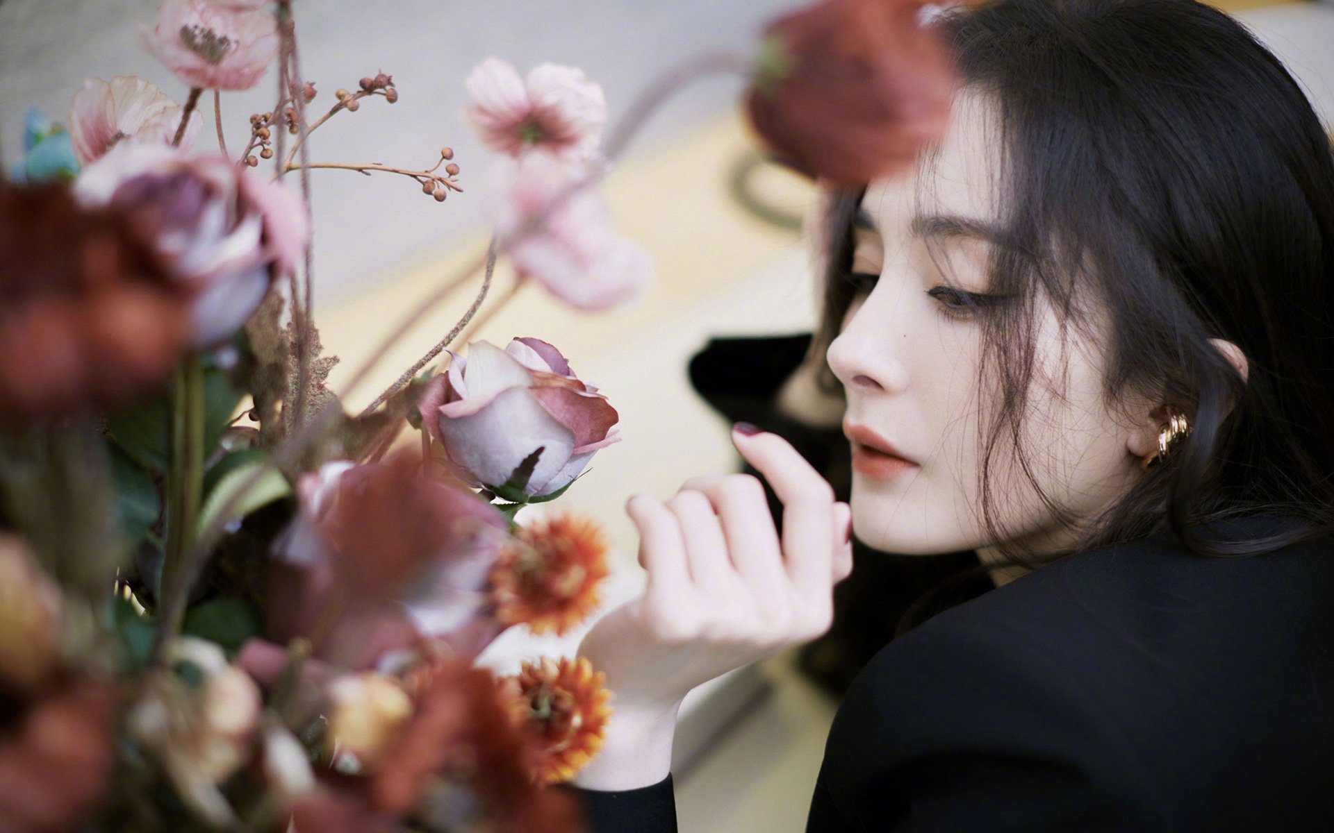 高压熔炉中淬炼的神迹，东契奇逆势焚城，独行侠鏖战擒灰熊