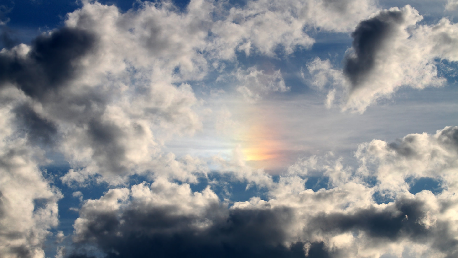 莱万马赛巅峰之战爆发，波兰力克安哥拉夺胜