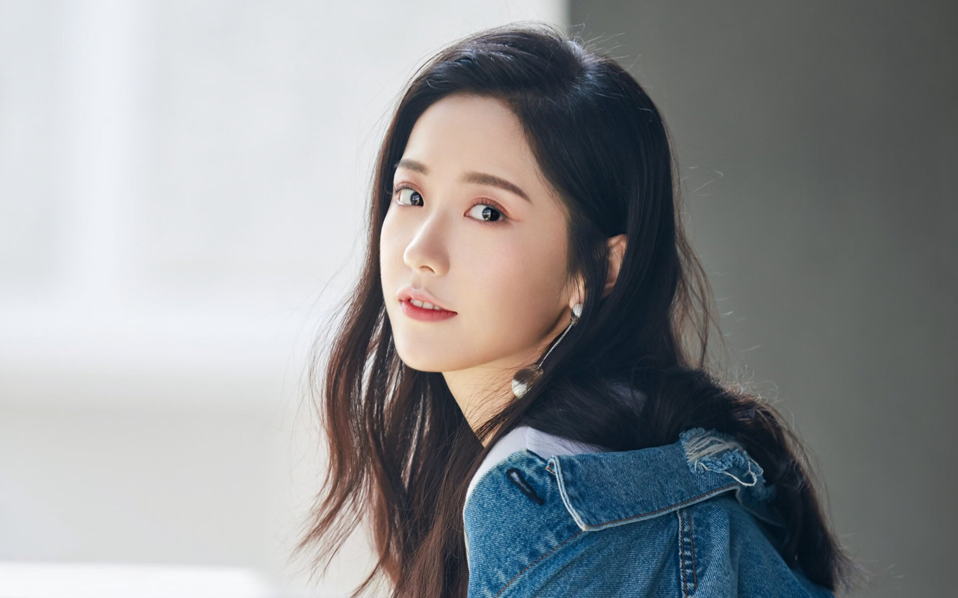 沙漠之鹰绝杀中美洲铁骑,2026世界杯D组焦点战,孙兴慜导演血腥绞杀,阿联酋补时封神